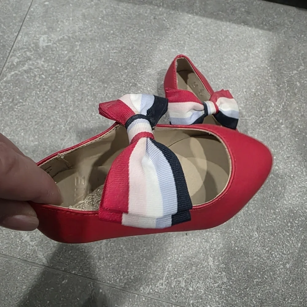 Janie & Jack Red Bow Baby's Shoes - Picture 3 of 11